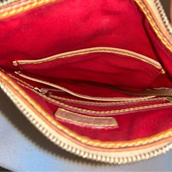 EUC, Dooney & Bourke, Black & White with Camel Chevron Pattern Leather Crossbody - Picture 12 of 14